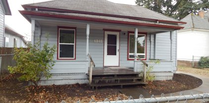 1342 Waller (-1346) St