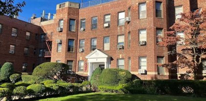 2 Herrick Drive Unit #3J, Lawrence