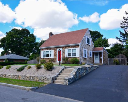 11 Crawford  Road, East Providence
