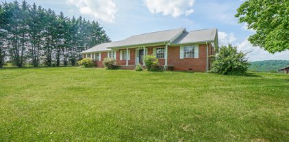 301 Alfred Mccammon Rd, Maryville