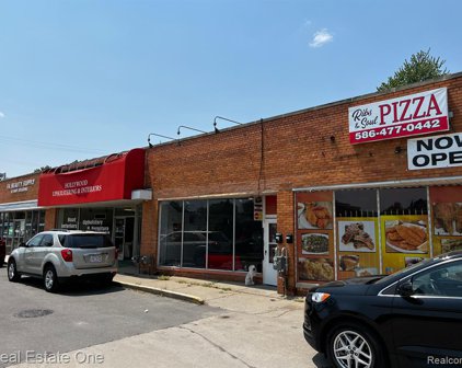 1126-1142 Southbound Gratiot, Mt. Clemens