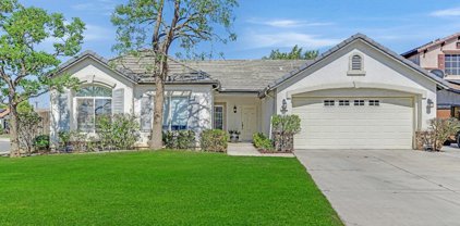 32 Belfast, Bakersfield