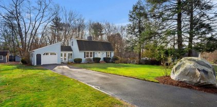 5 Arbutus Ave, Chelmsford