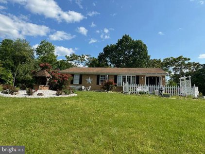 223 Little Creek Ln, Berkeley Springs
