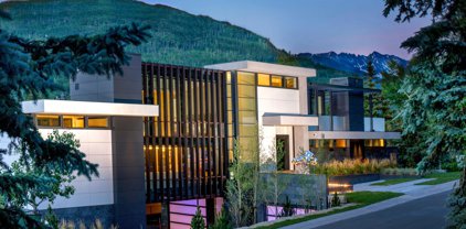 165 Forest Road, Vail