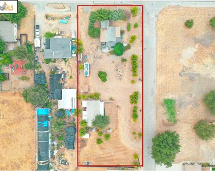 951 Bonnie Ln, Brentwood