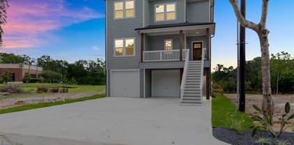 3853 Water Street, Dickinson