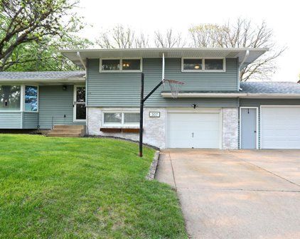 307 97th Lane NW, Coon Rapids