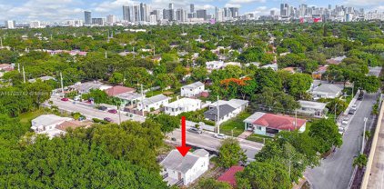 585 Nw 51st St, Miami