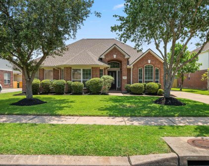 2511 Sunray Court, Pearland