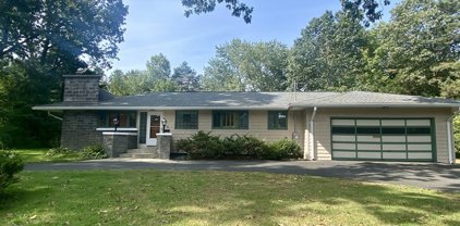 70 Pittroff Ave, South Hadley