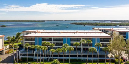 1651 Beach Road Unit 404, Englewood