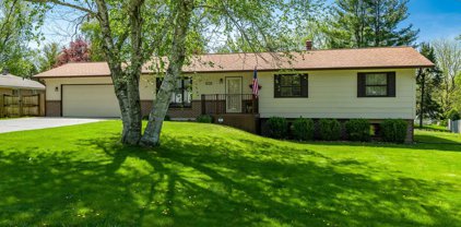 2130 Crestway, Belvidere