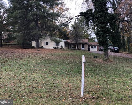 3242 Highland Ln, Fairfax