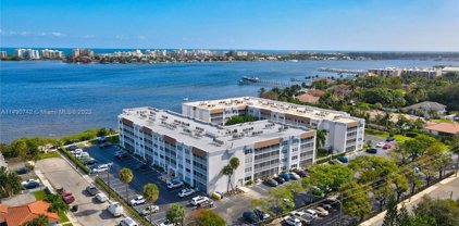 1502 S Lakeside Dr Unit #309, Lake Worth
