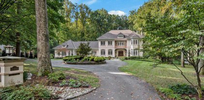 11222 River View Dr, Potomac