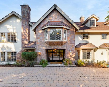 17605 EMBASSY Drive, Encino
