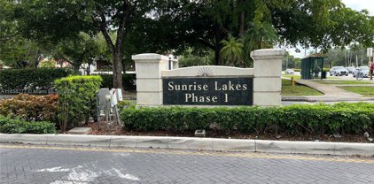 2651 E Sunrise Lakes Dr Unit #111, Sunrise