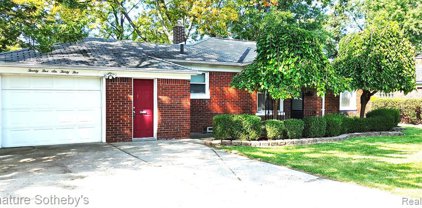 25635 CARL, Roseville