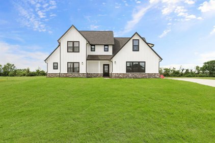 1844 Apache Trail, Angleton