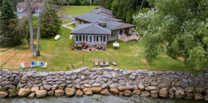 7122 Tucker  Lane, Hamlin-263000