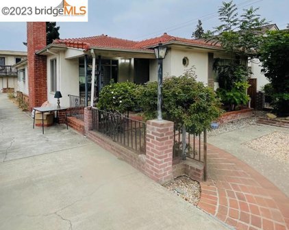 36933 NILES BLVD, Fremont