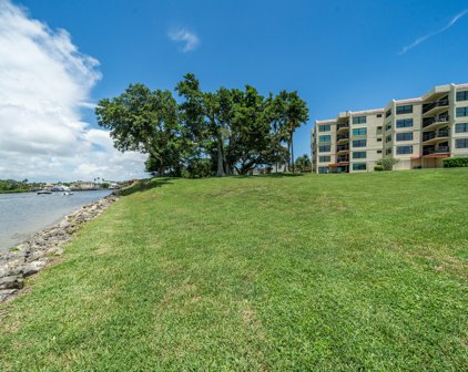 374 Golfview Road Unit #205, North Palm Beach
