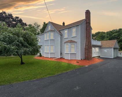 188 Mann Lot Rd, Scituate