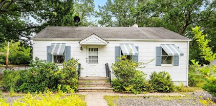 280 18th Avenue, Brick