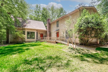962 Mill Creek Run, Suwanee