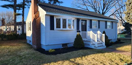 44 Bowes Ave, Quincy
