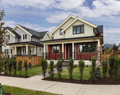 614 E 9th Street, North Vancouver