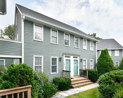 73 Brookdale Cir Unit 73, Shrewsbury