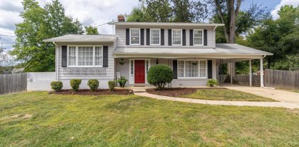 8804 Falkstone Ln, Alexandria