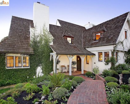 136 Hazel Ln, Piedmont