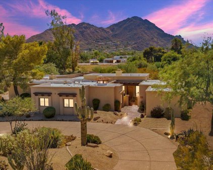 5512 N 67th Place, Paradise Valley