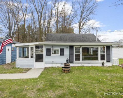 115 Maple Drive, Stanton