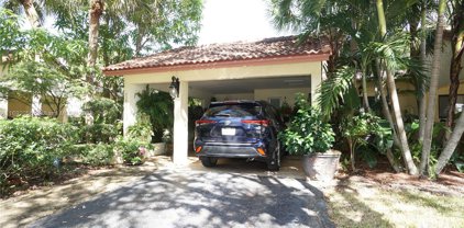 16145 Laurel Dr Unit #31, Weston