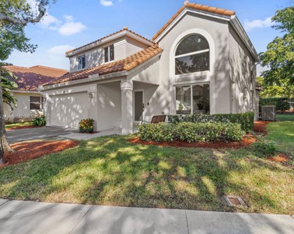 2615 Oak Park Cir, Davie