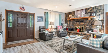 629 Redbud  Street, Gentry