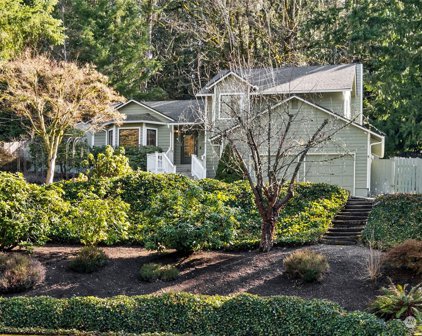 930 218th Avenue NE, Sammamish