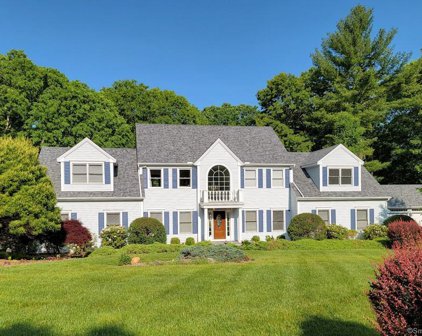 71 Glen Lane, Southbury