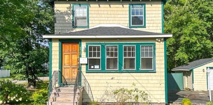 572 Park St, Stoughton