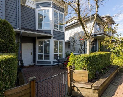 257 E 6th Street Unit 1, North Vancouver