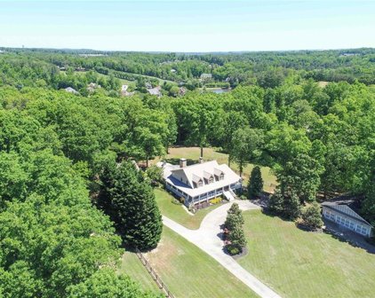 3910 Mathis Airpark Road, Suwanee