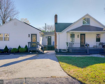 13 Hawthorne Ave, Pikesville