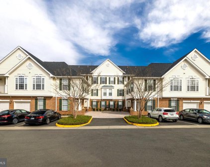 43134 Watercrest Unit #302, Chantilly