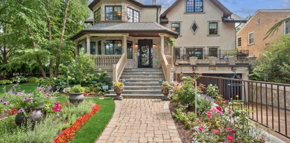 305 Central Avenue, Wilmette