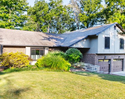 2528 S Buttonwood Lane, Bloomington