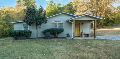 608 Friendship Acres Dr, Ashland City